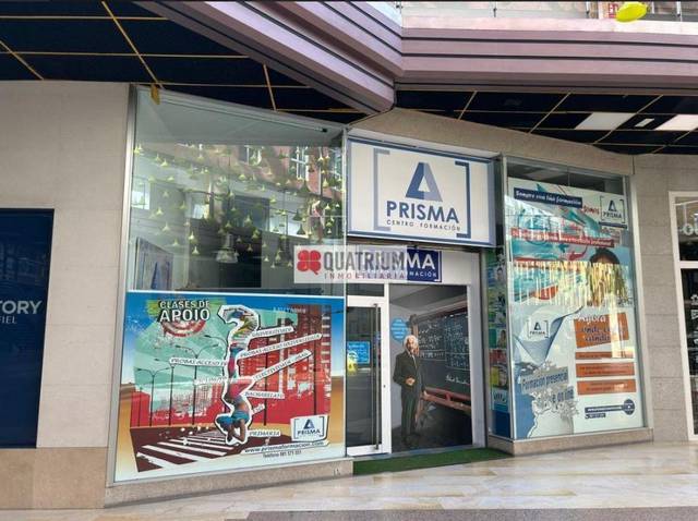 Local comercial en Alquiler en Área Central en Concheiros - Fontiñas