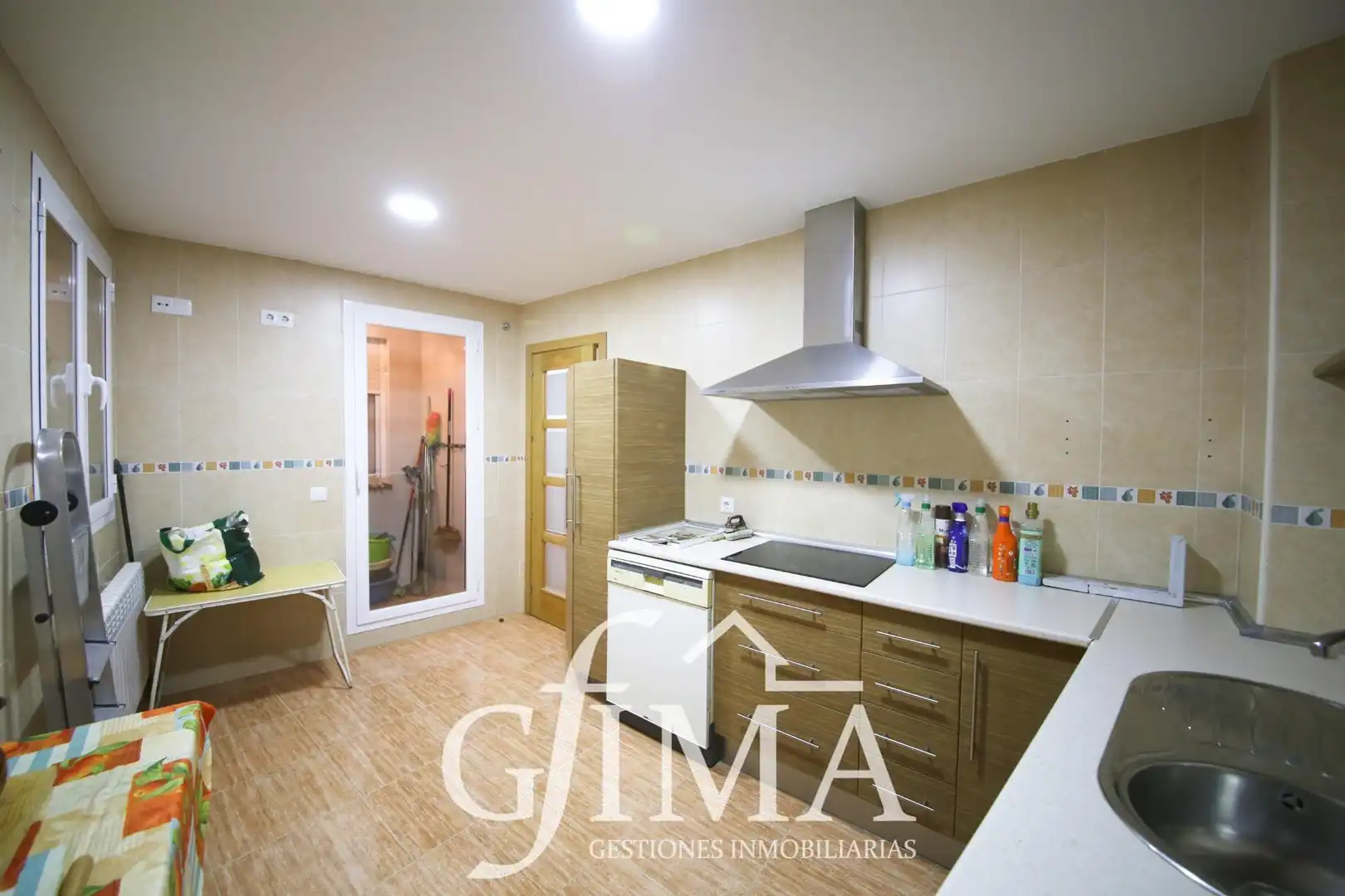Kitchen of Flat for sale in Tomelloso  with Heating and Balcony