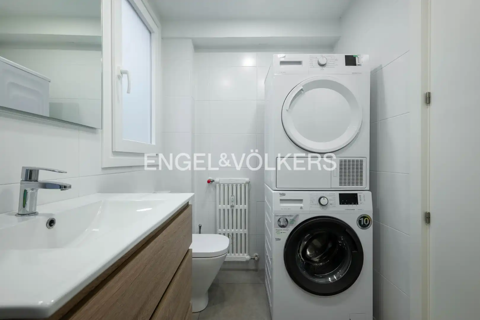 Baño de Piso en venta en Donostia - San Sebastián  con Calefacción, Parquet y Trastero
