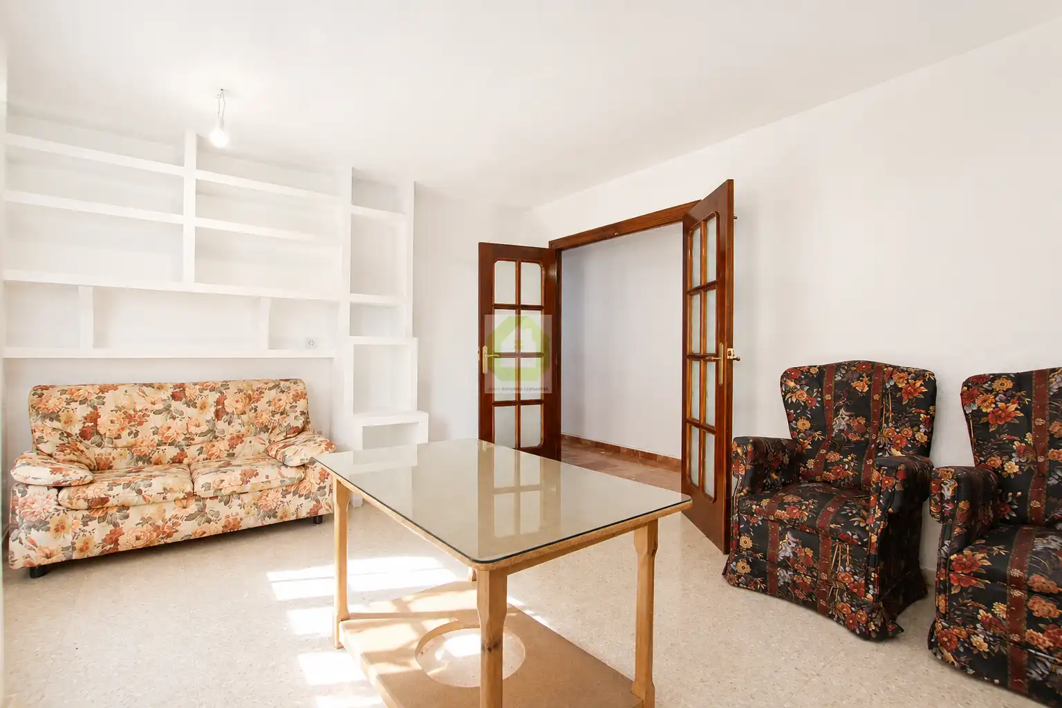 Sala d'estar de Pis en venda en Granada amb Terrassa