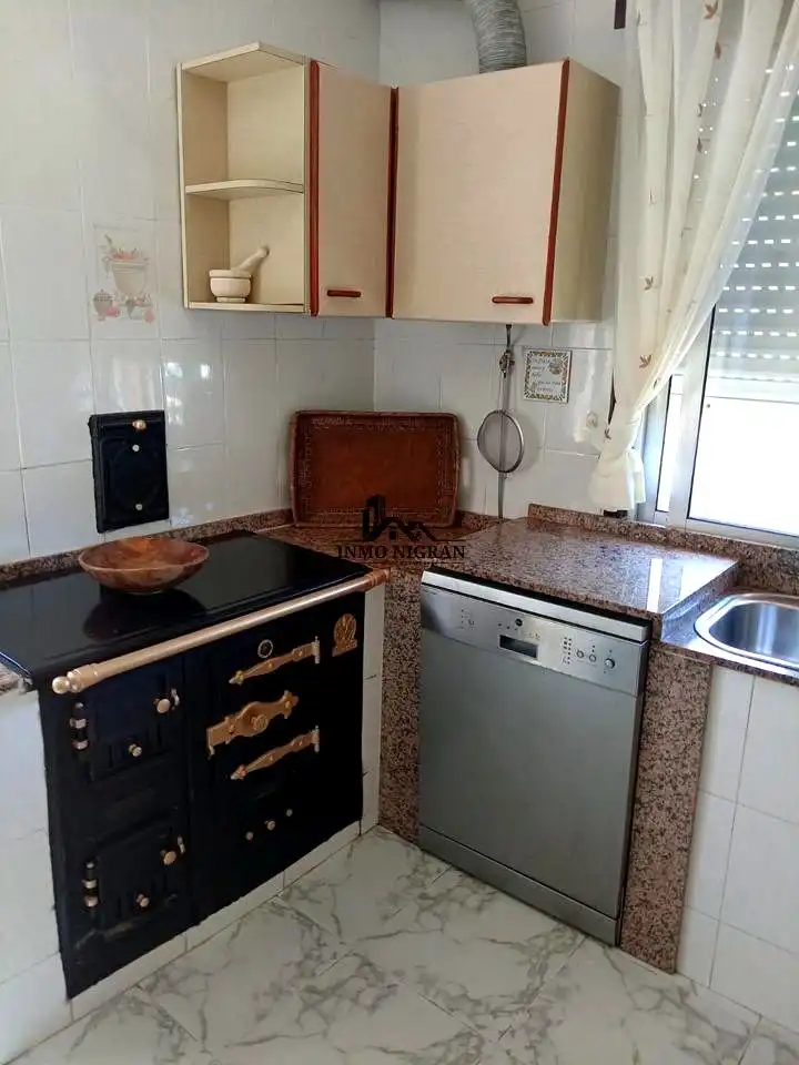 Cocina de Casa o chalet de alquiler en Nigrán con Jardín privado