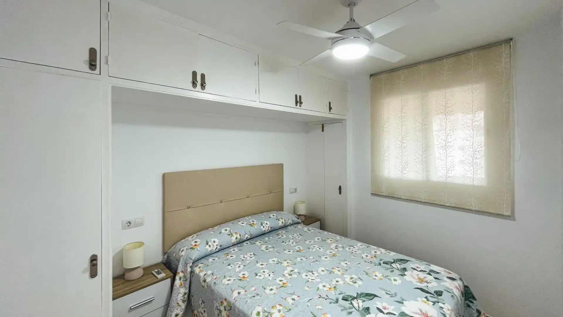 Bedroom of Apartments for rent in Benidorm  with Private garden and Community pool