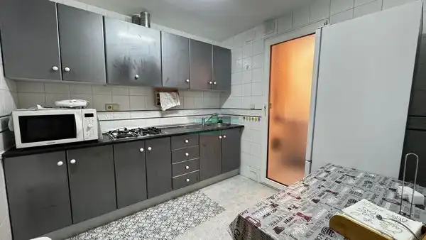 Küche von Wohnung zur Miete in Granada mit Klimaanlage, Heizung und Waschmaschine