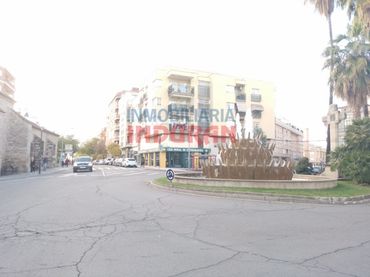 Local comercial de lloguer a Avenida Angustias