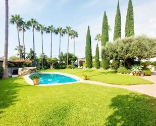 Jardí de Casa o xalet en venda en Benalmádena amb Aire condicionat i Piscina