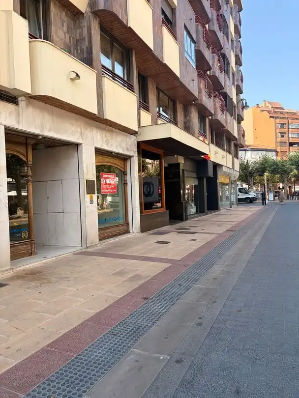 Locale commerciale in vendita a Centro Ciudad, imagen 2