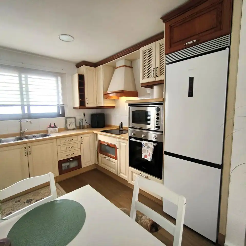 Cocina de Dúplex de alquiler en Agüimes con Terraza, Trastero y Amueblado