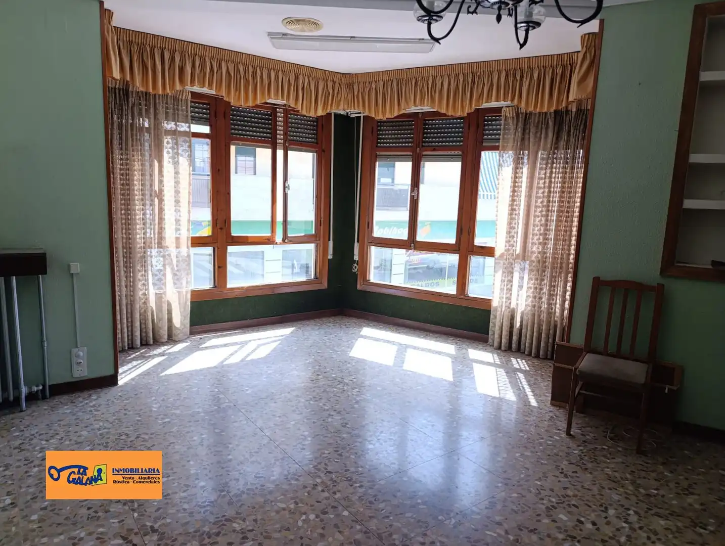 Vista exterior de Casa o chalet en venta en Valdepeñas con Calefacción, Trastero y Balcón