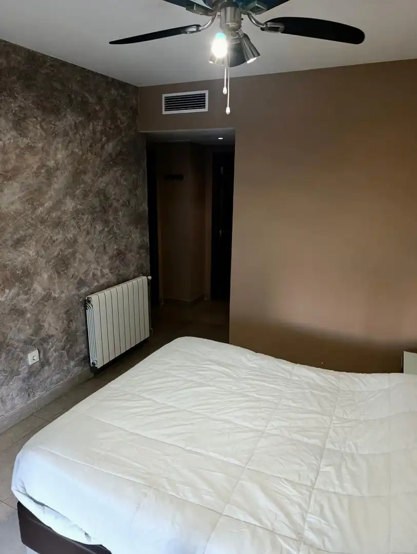 Schlafzimmer von Wohnung zum Verkauf in Burjassot mit Klimaanlage, Abstellraum und Möbliert