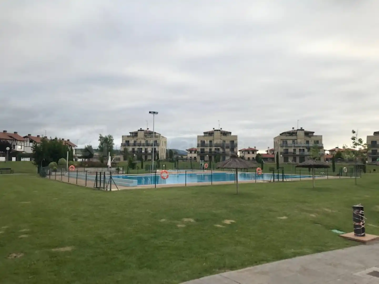 Piscina de Piso en venta en Cirueña con Calefacción, Terraza y Trastero