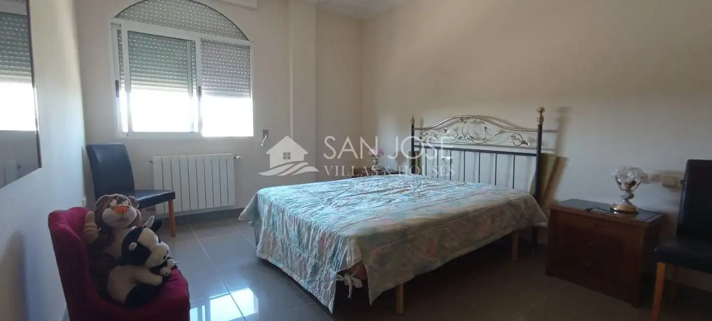 Habitación de Casa o chalet en venta en Crevillent con Aire acondicionado, Calefacción y Jardín privado