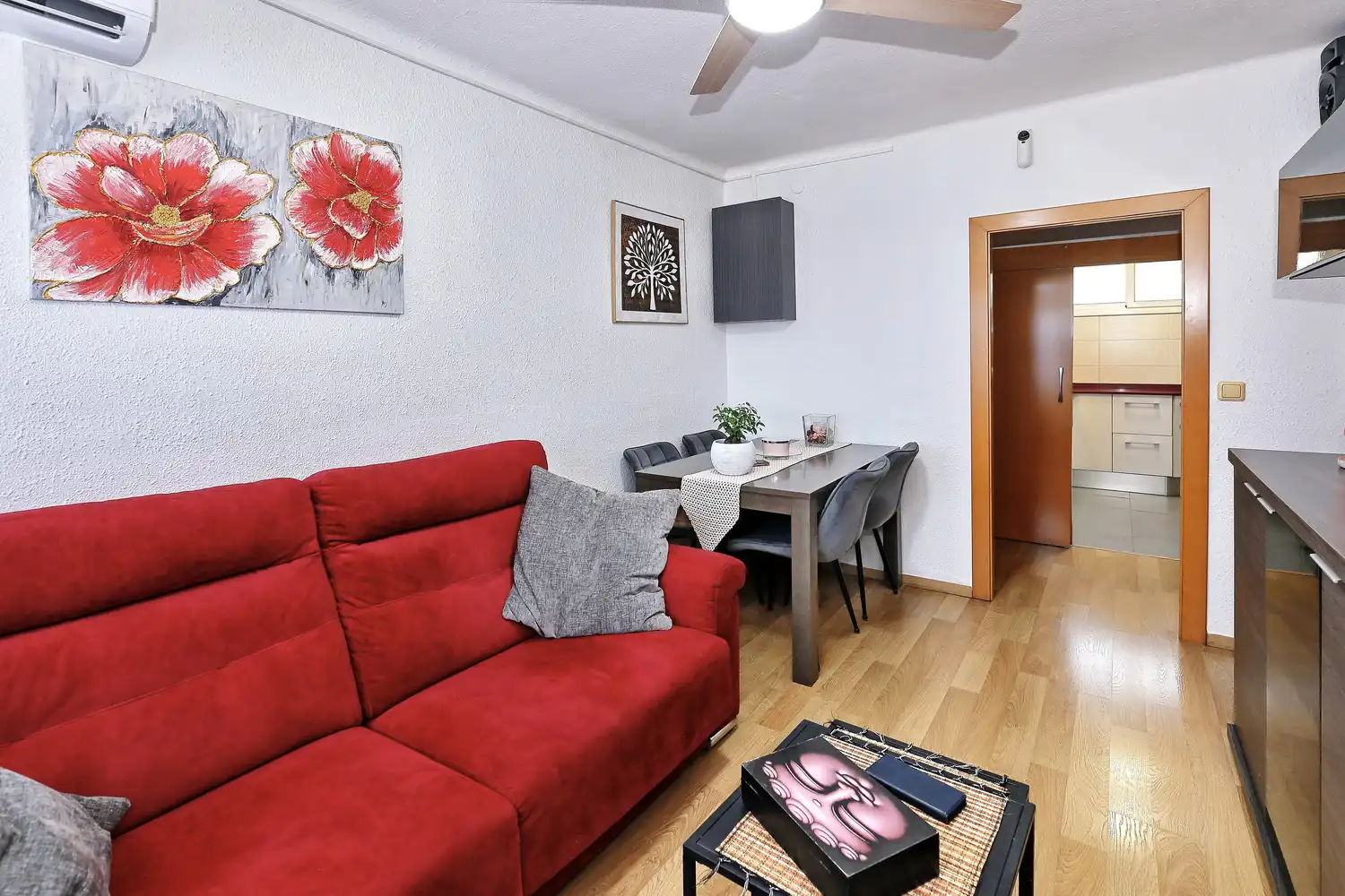 Sala de estar de Piso en venta en Barcelona con Aire acondicionado, Amueblado y Horno