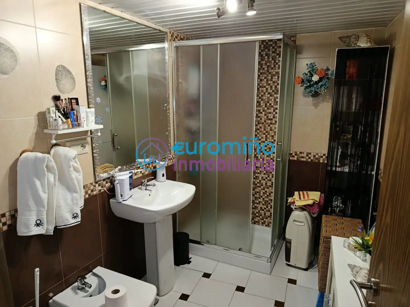 Casa adosada en venta en Rúa das Coutadas, Salgueira - O Castaño