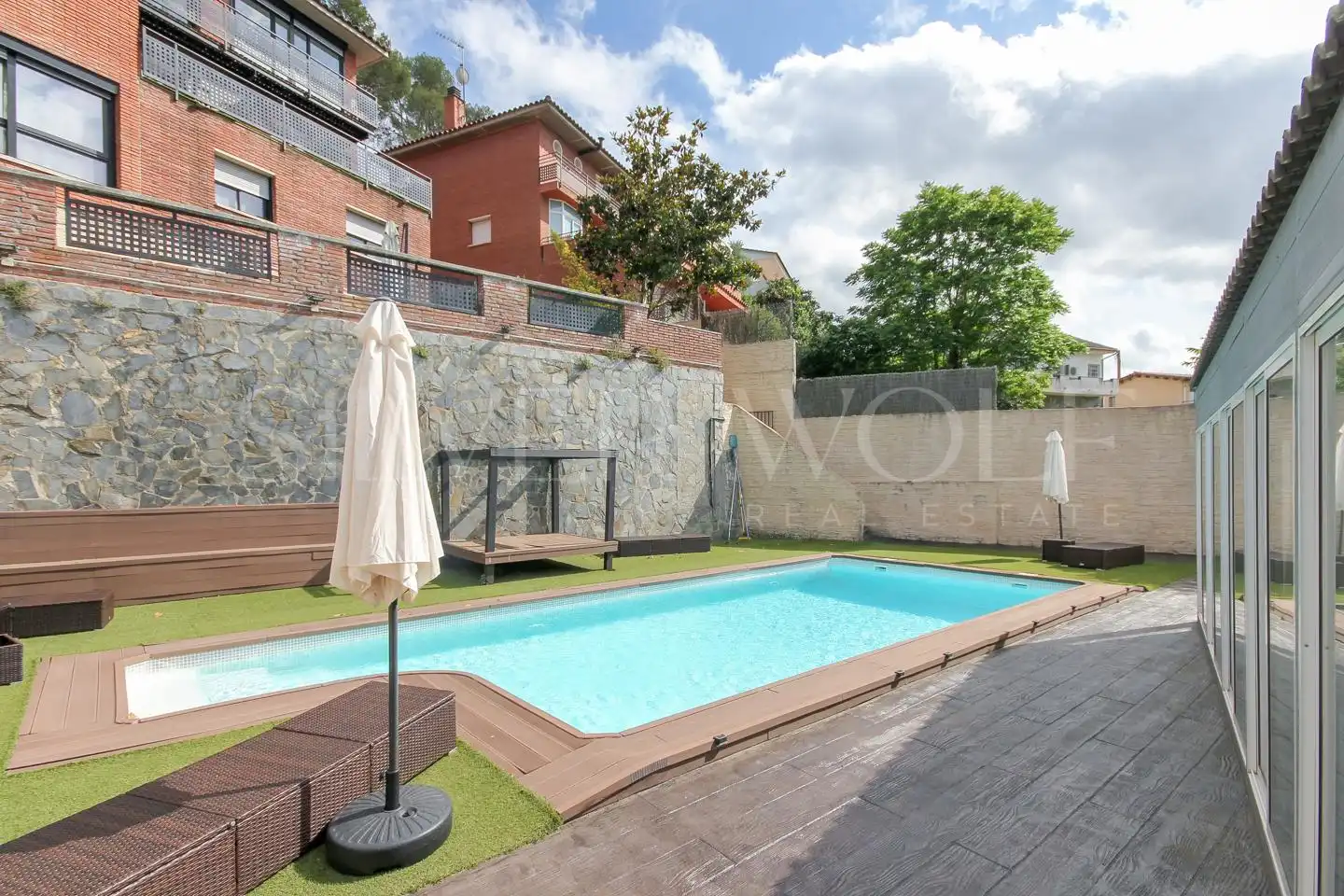 Houses for sale in Espanya, Cervelló