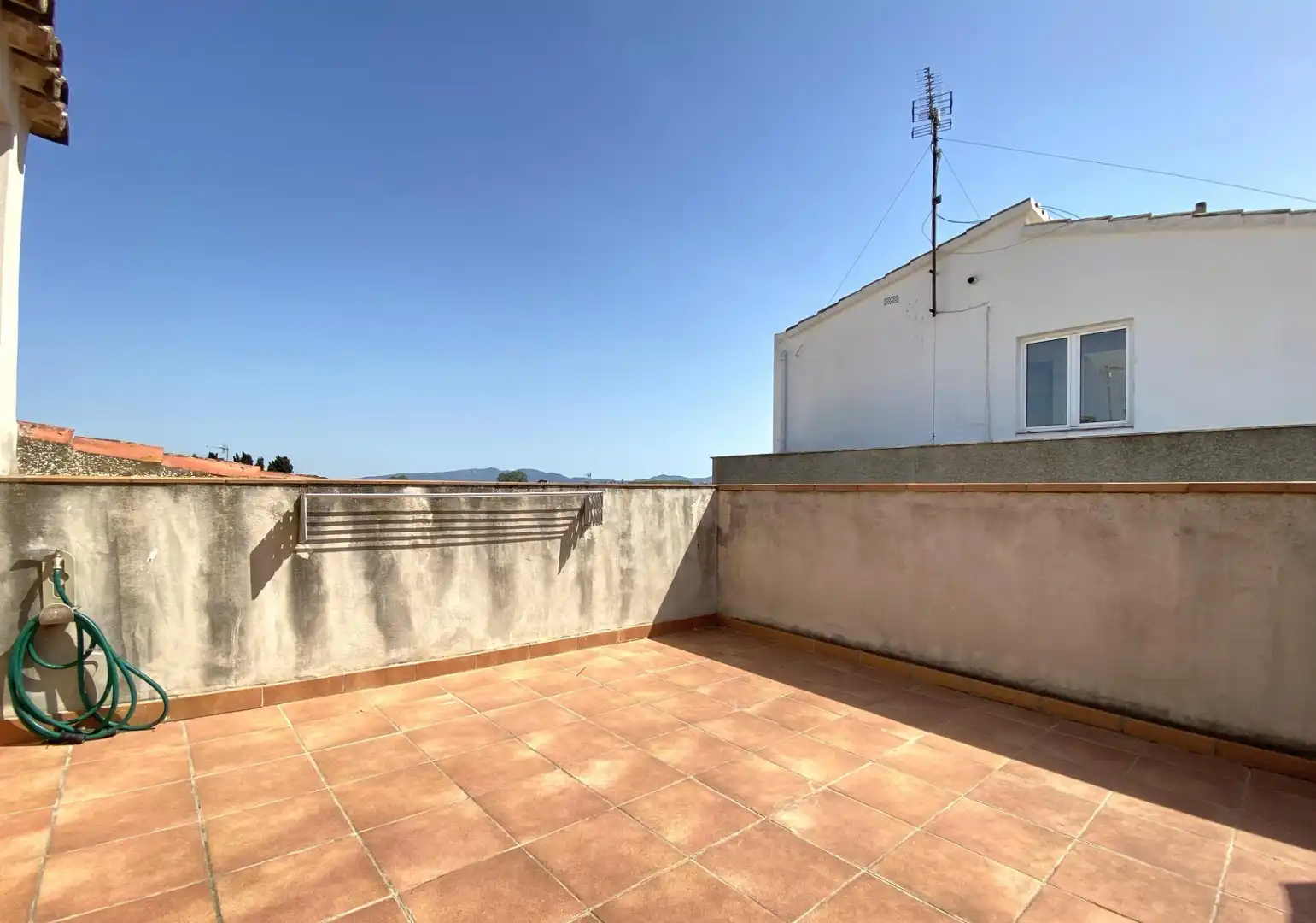 Terrassa de Casa adosada en venda en L'Armentera amb Calefacció, Moblat i Alarma