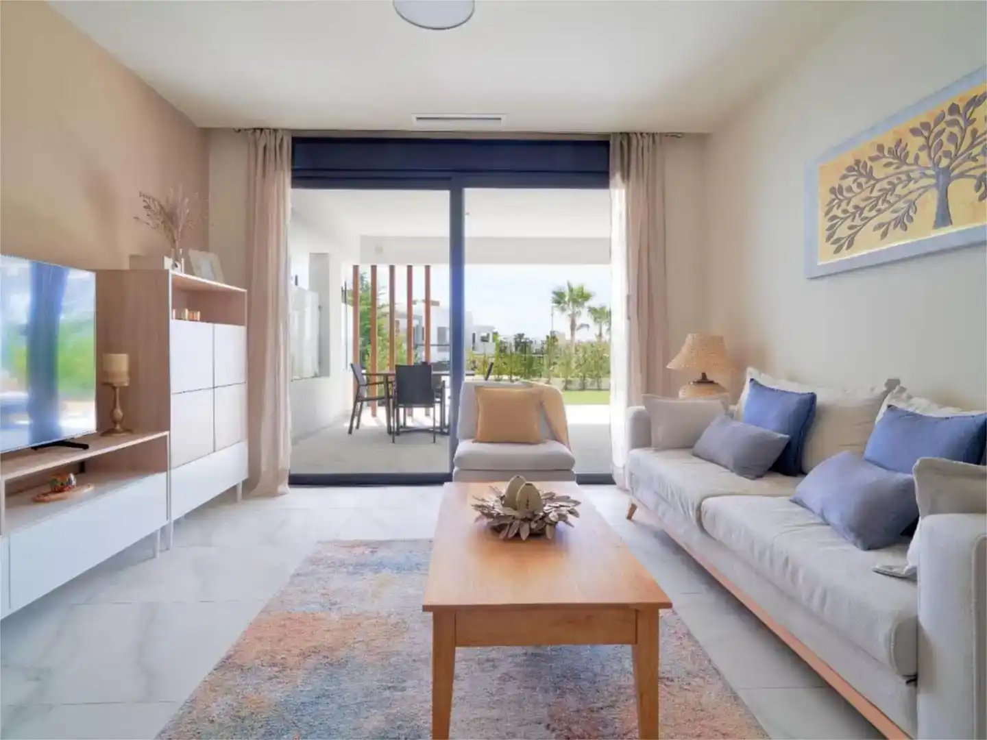 Living room of Flat for rent in Estepona  with Air Conditioner, Swimming Pool and Balcony