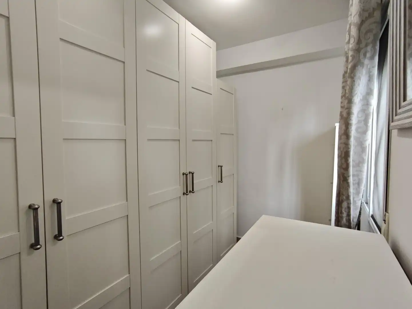 Habitación de Apartamento de alquiler en Sevilla con Aire acondicionado, Calefacción y Amueblado