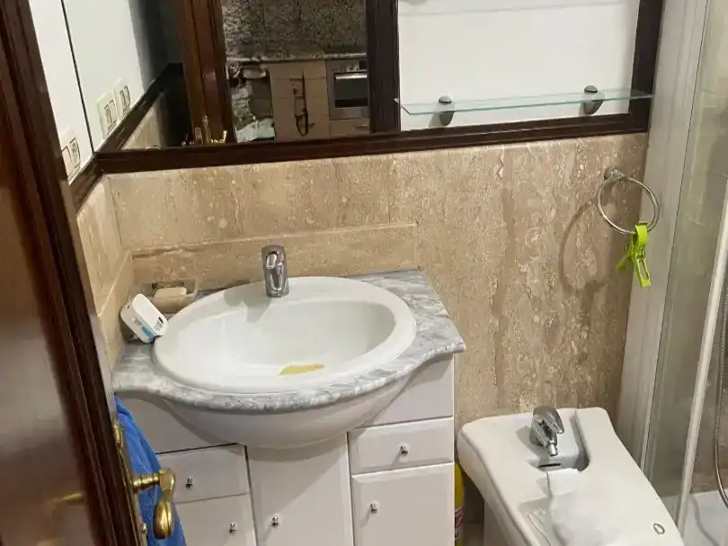 Baño de Piso de alquiler en Centro Urbano