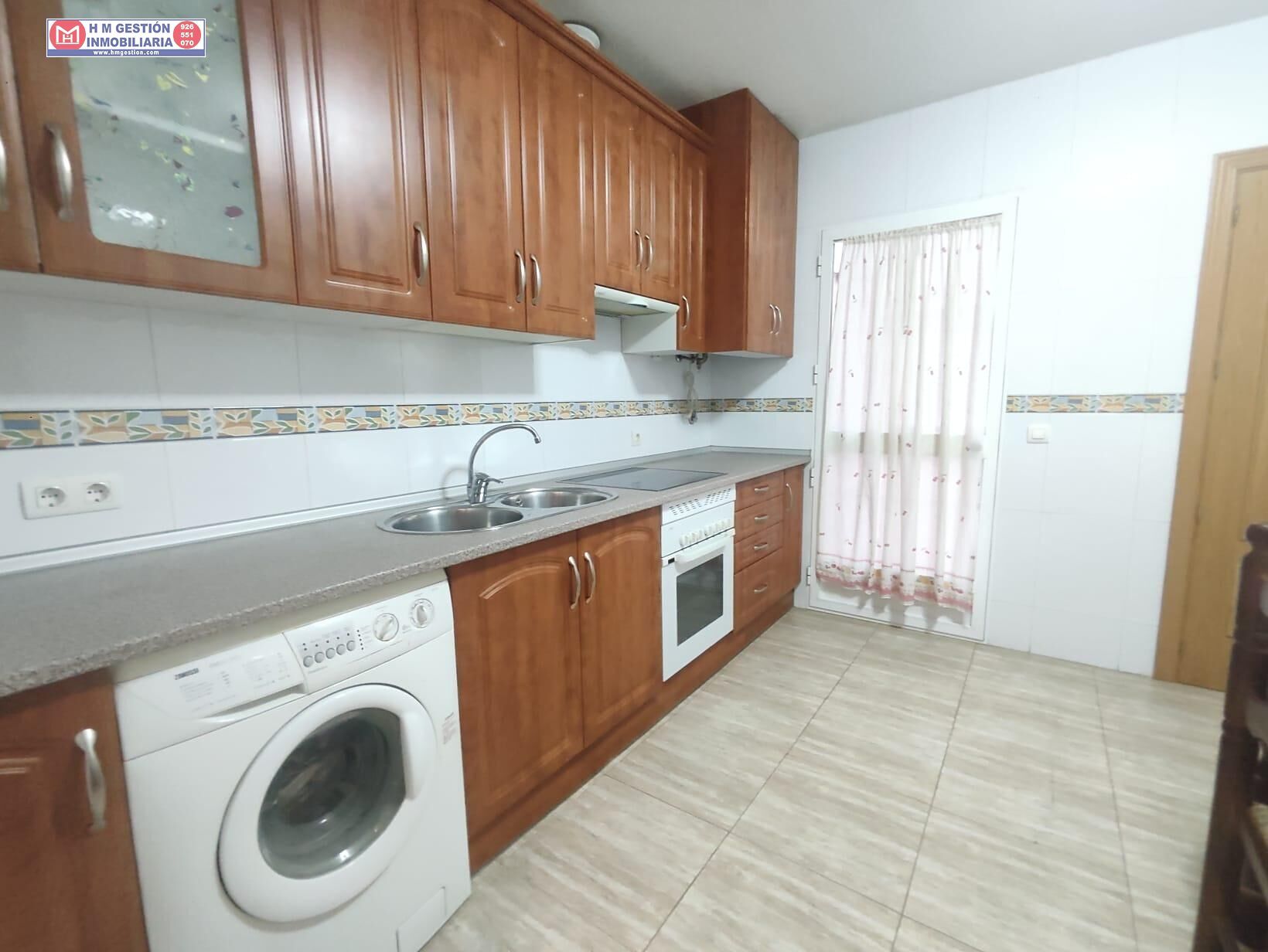 Küche von Wohnung miete in La Villa de Don Fadrique mit Heizung und Balkon