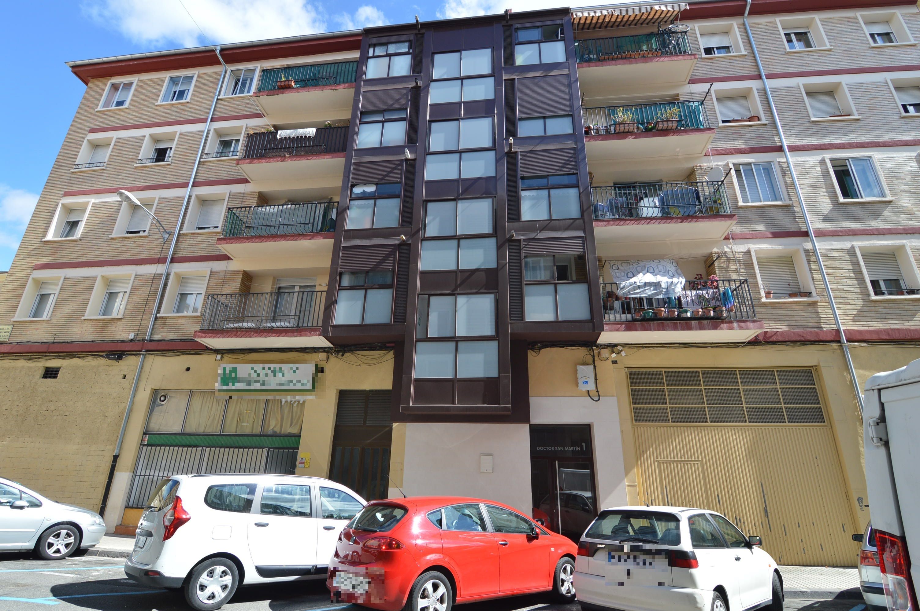 Vista exterior de Piso en venta en Monzón