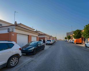 Exterior view of Single-family semi-detached for sale in Almensilla  with Terrace