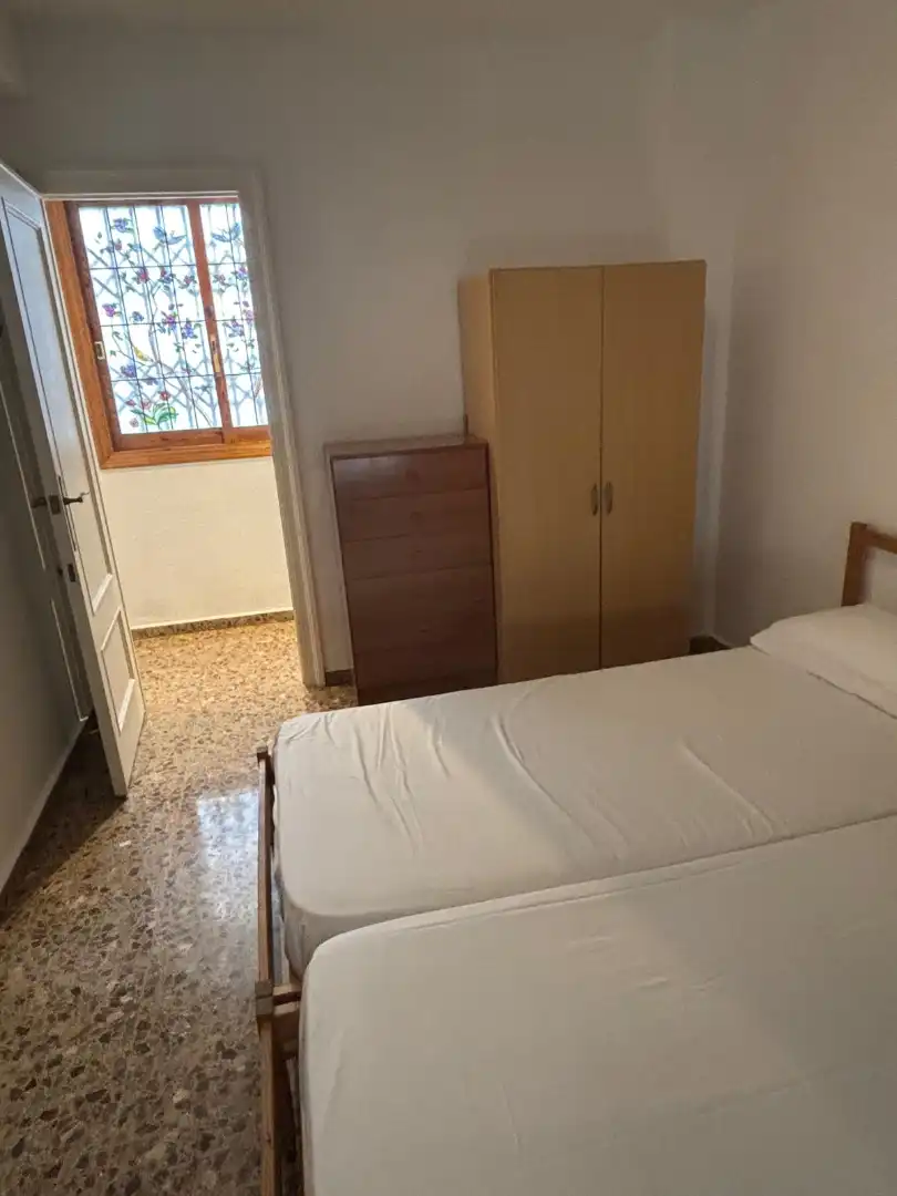 Schlafzimmer von Wohnung zur Miete in Valencia mit Klimaanlage, Heizung und Möbliert