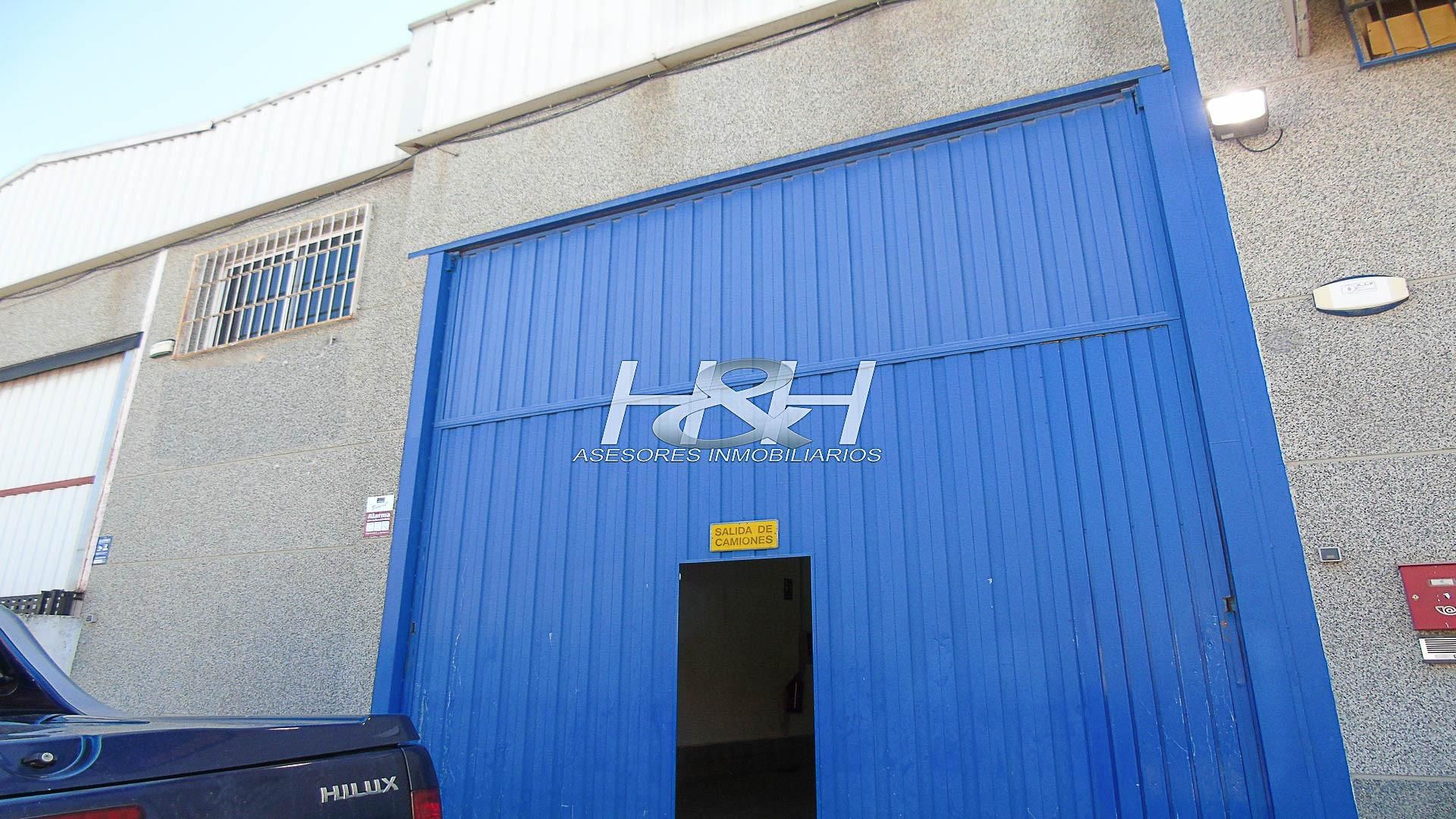 Exterior view of Industrial buildings for sale in Riba-roja de Túria