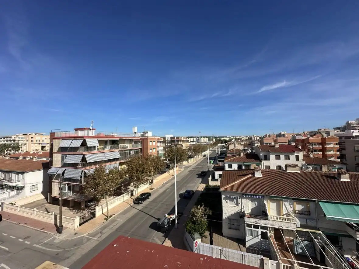 Außenansicht von Wohnungen zum Verkauf in Santa Pola mit Heizung, Terrasse und Abstellraum