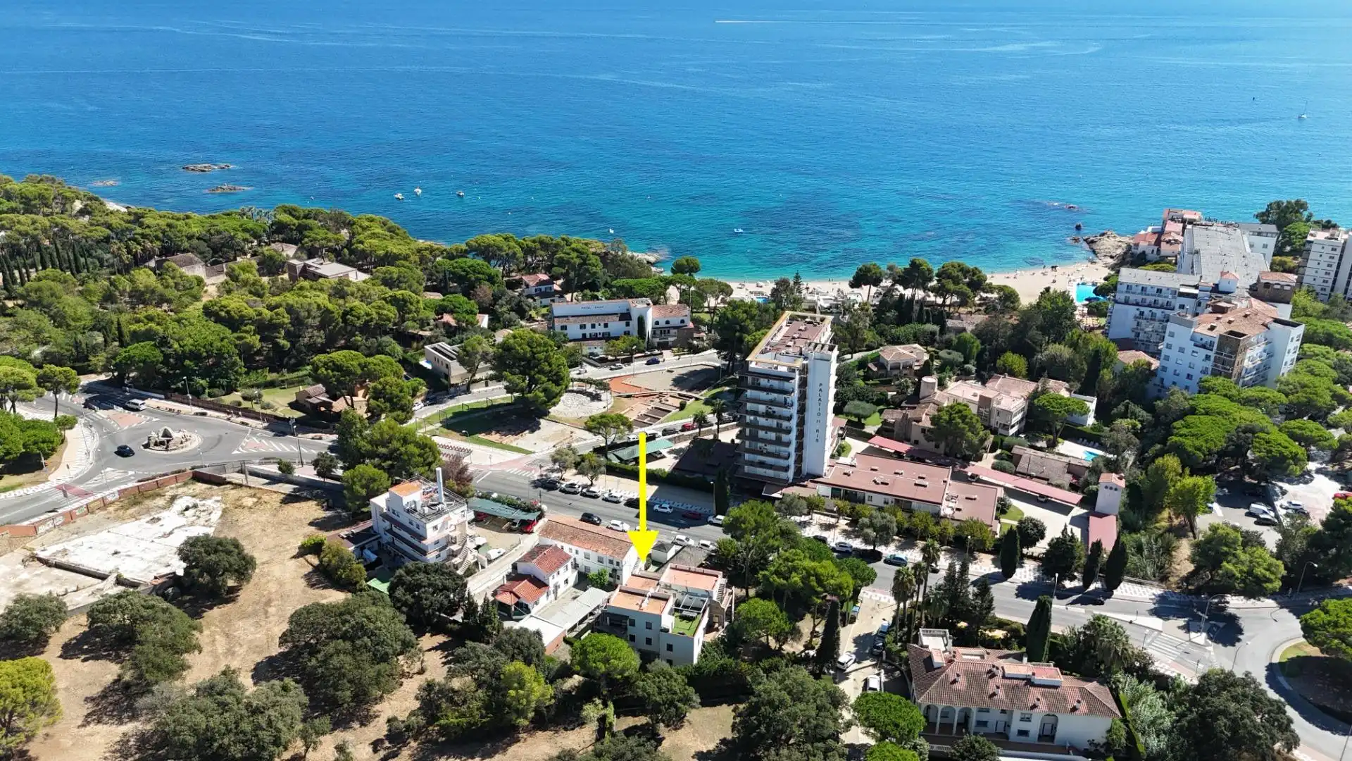 Flat with garden for sale in Calle de les Camèlies