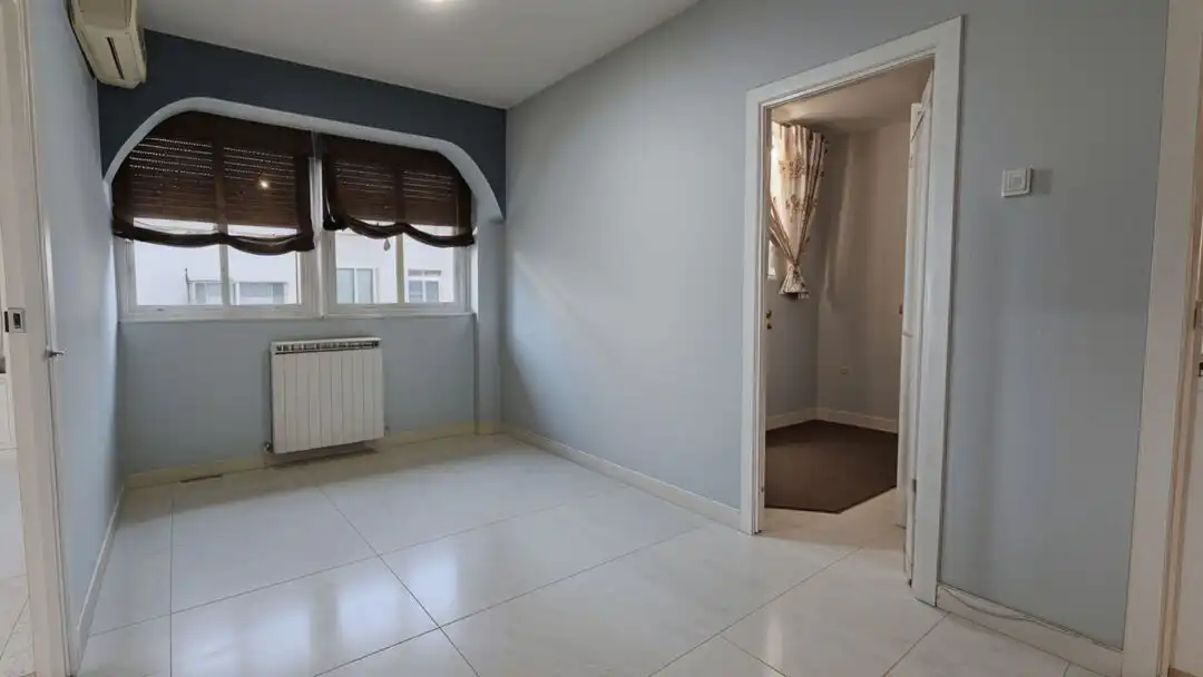 Flat for sale in  Madrid Capital  with Air Conditioner and Heating