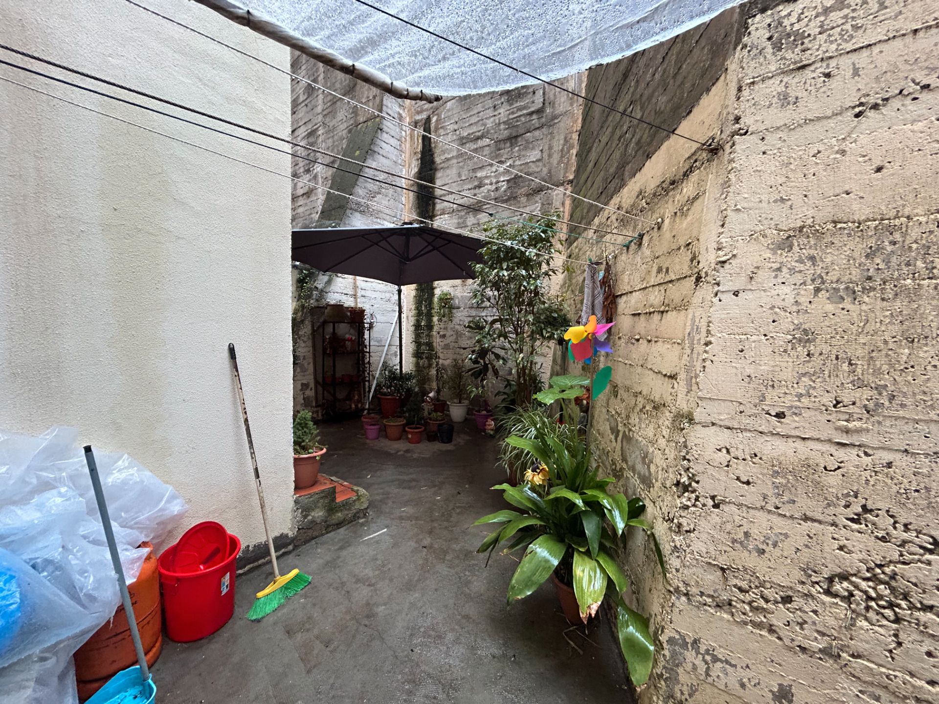 Jardín de Piso en venta en  Barcelona Capital con Terraza y Amueblado