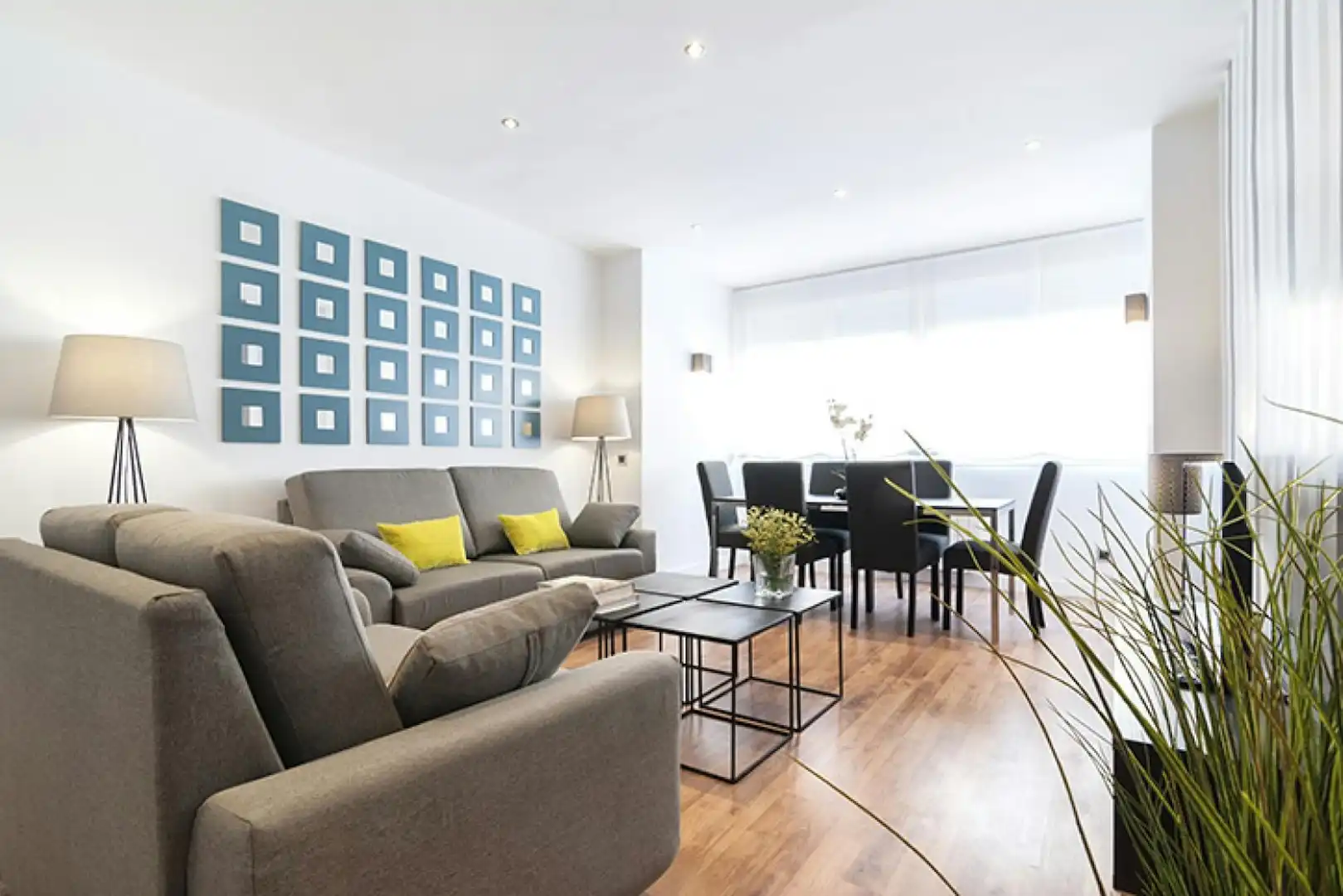 Living room of Flat for rent in Madrid  with Air Conditioner, Heating and Furnished