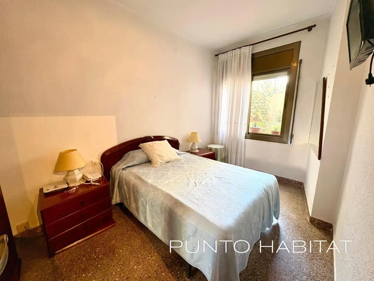 Bedroom of Flat for sale in Barcelona