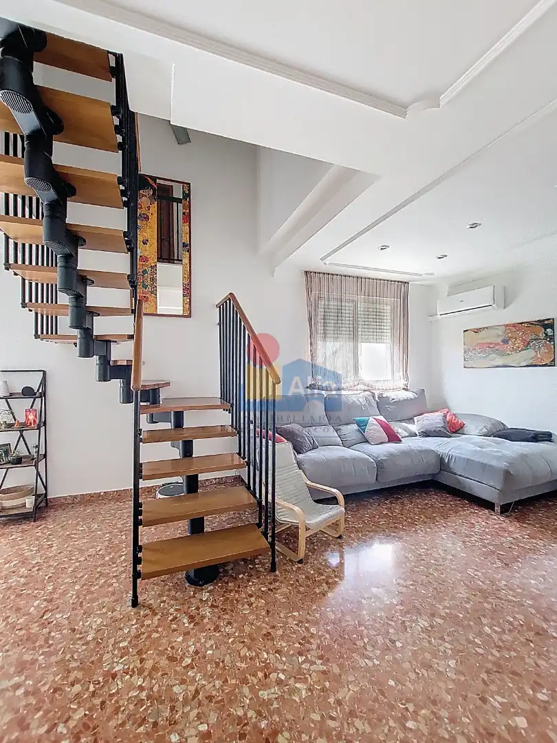 Wohnzimmer von Maisonette zum Verkauf in Silla mit Klimaanlage, Terrasse und Abstellraum