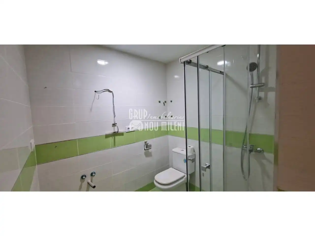 Baño de Piso en venta en Massanassa con Aire acondicionado, Calefacción y Jardín privado