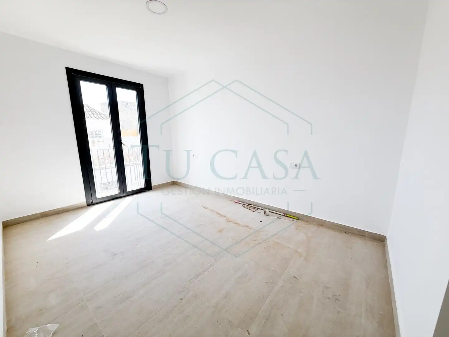 Dormitori de Casa adosada en venda en Chiclana de la Frontera amb Terrassa