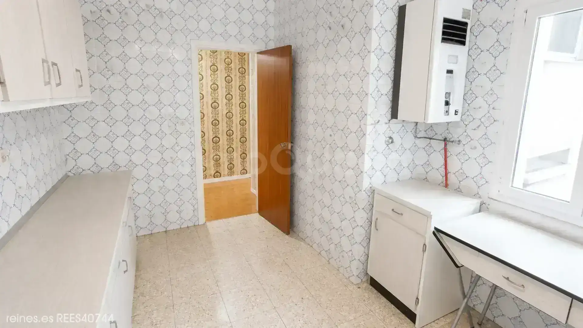 Cocina de Piso en venta en Torrelavega  con Calefacción, Terraza y Amueblado