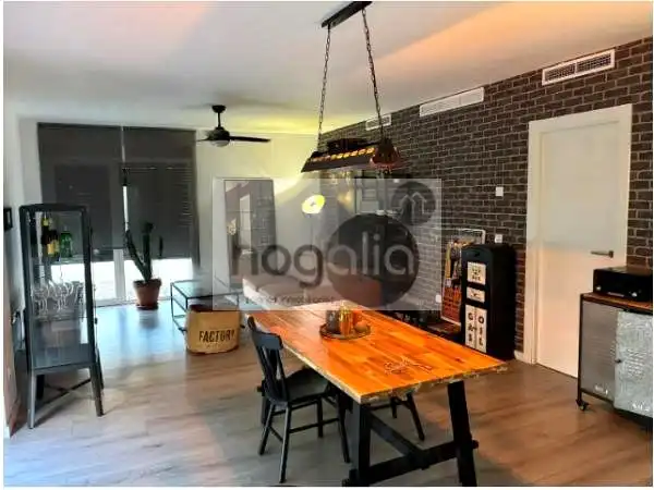 Comedor de Ático de alquiler en Sevilla con Aire acondicionado, Jardín privado y Terraza