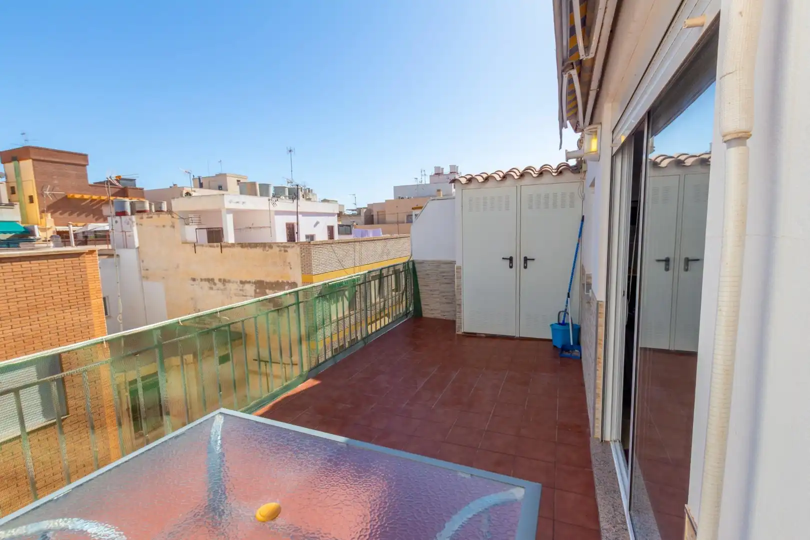 Piso con terraza en venta en Calle POETA MARTINEZ PARRA, imagen 26