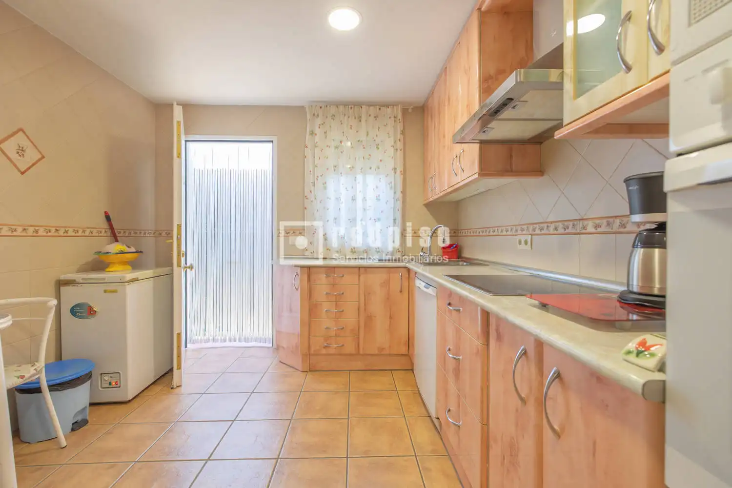 Cuina de Casa o xalet en venda en Aldea del Fresno amb Aire condicionat, Calefacció i Terrassa