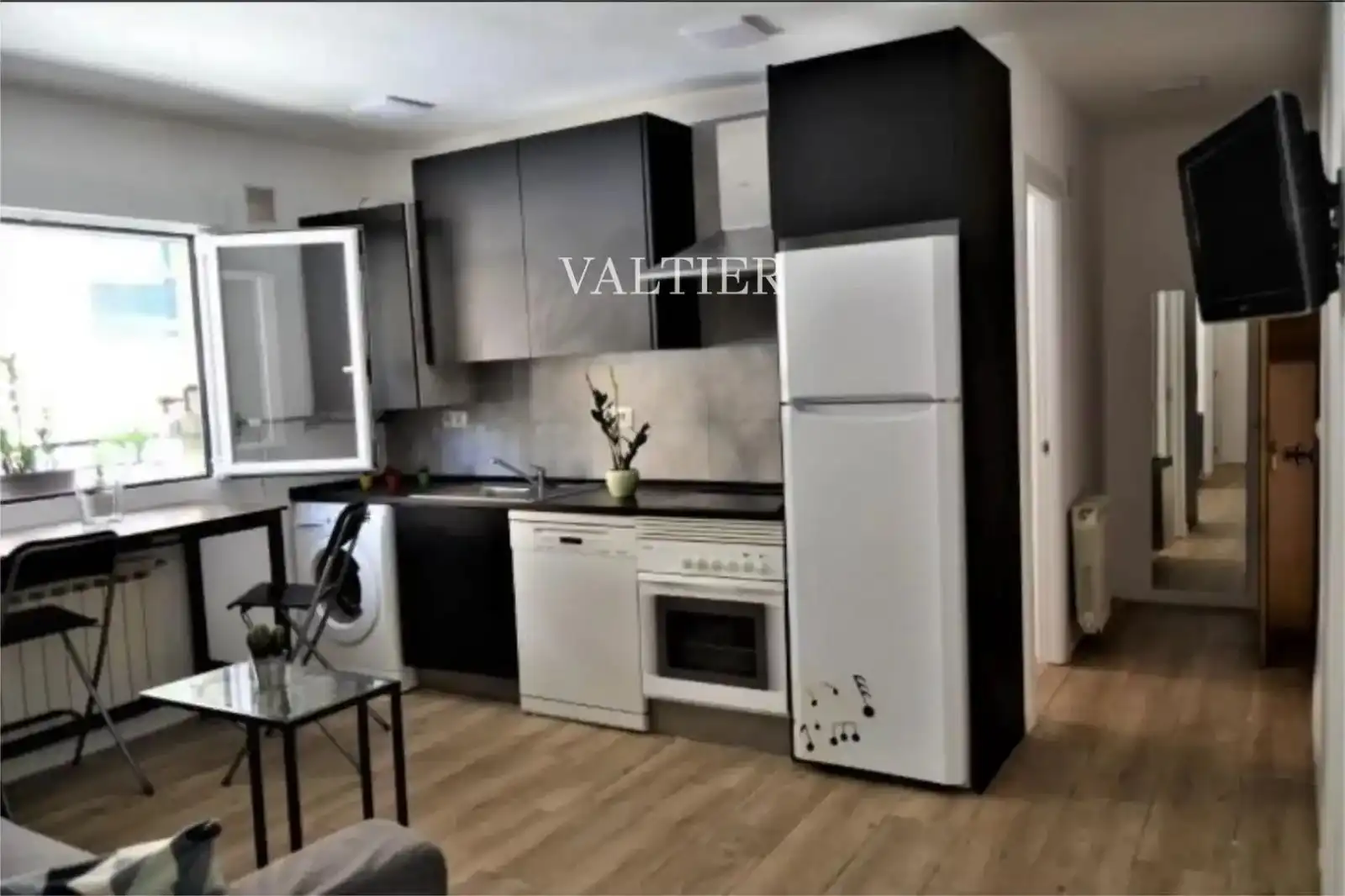 Cuina de Pis de lloguer en  Madrid Capital amb Aire condicionat i Moblat