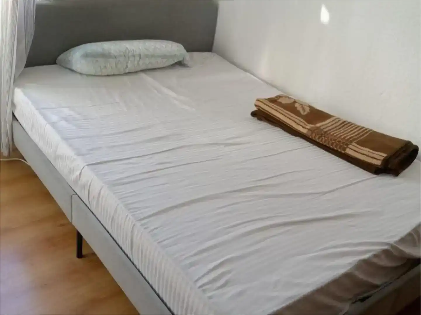 Dormitori de Pis de lloguer en Coslada amb Parquet i Moblat