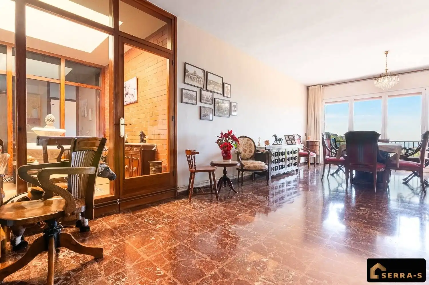 Casa rústica amb terrassa en venda a Nucli Urbà, imagen 5