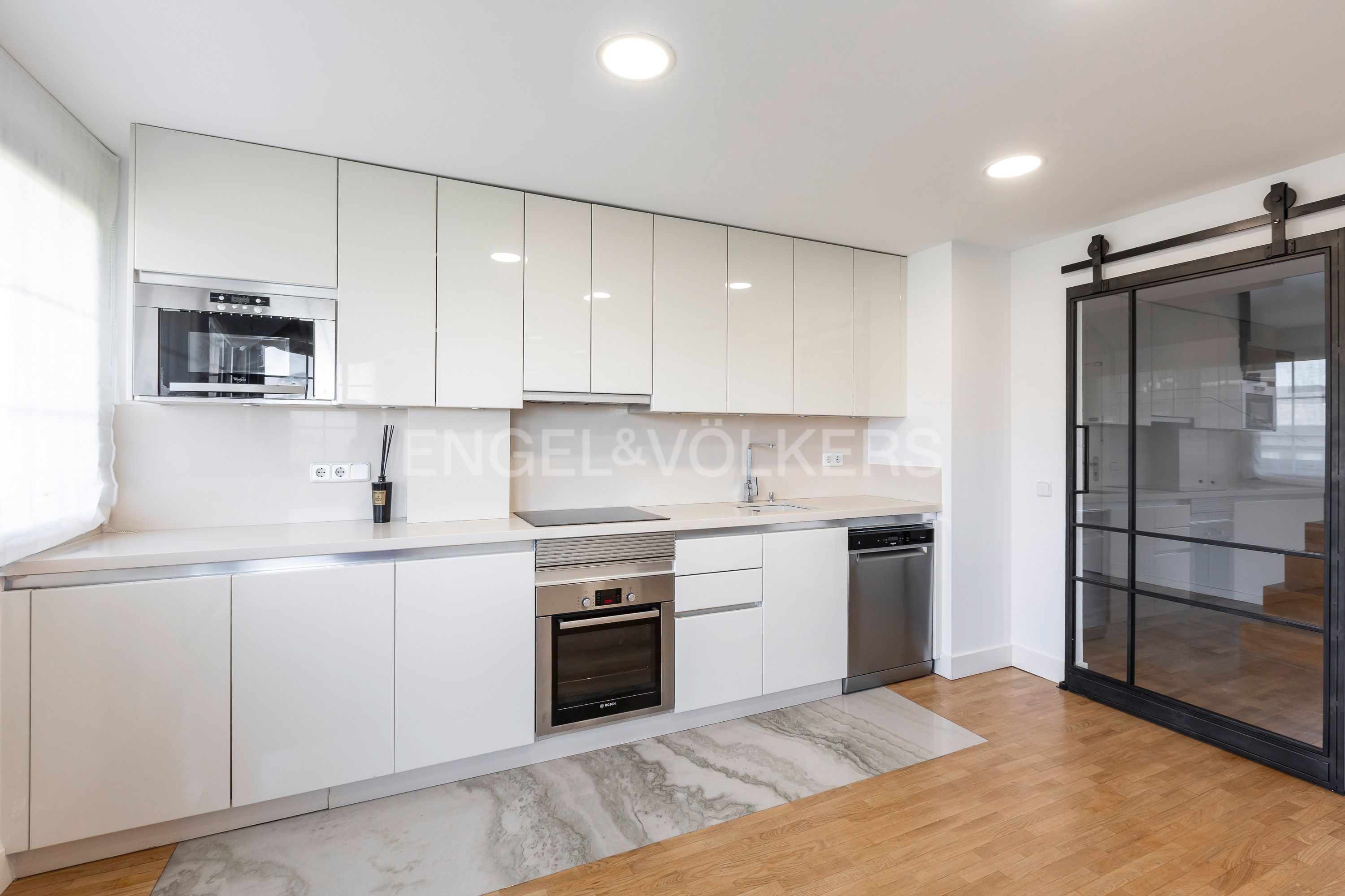 Kitchen of Apartment to rent in Majadahonda  with Air Conditioner, Heating and Private garden
