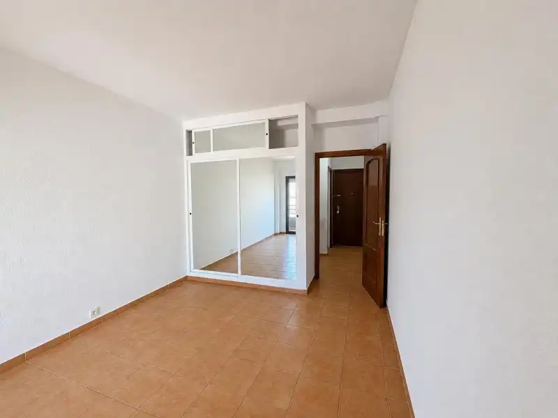 Habitación de Estudio en venta en Torremolinos con Terraza y Balcón