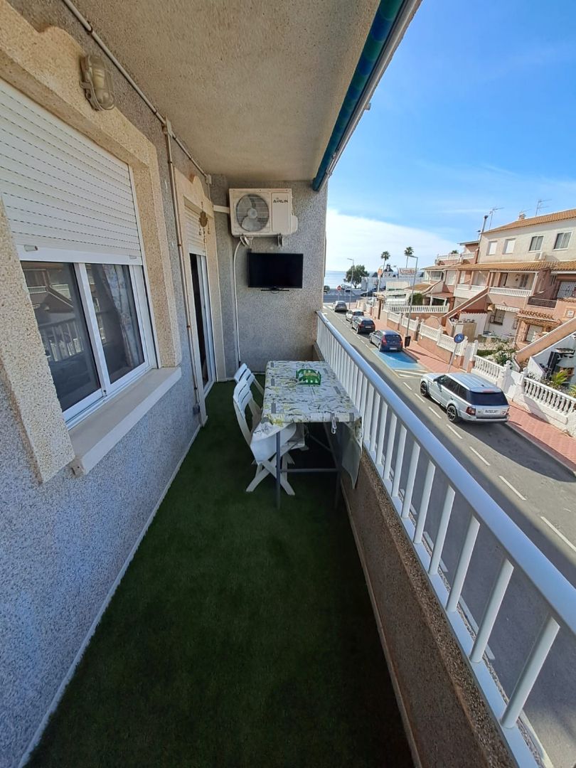 Terrassa de Pis de lloguer en Torrevieja amb Aire condicionat, Calefacció i Terrassa