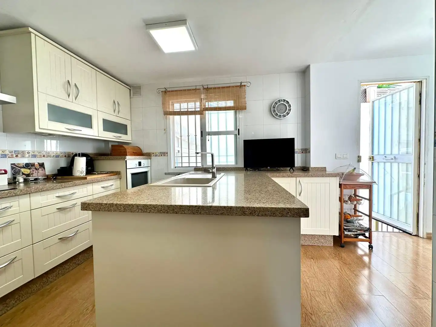 Kitchen of Duplexes for sale in Almería  with Private garden, Terrace and Storage room