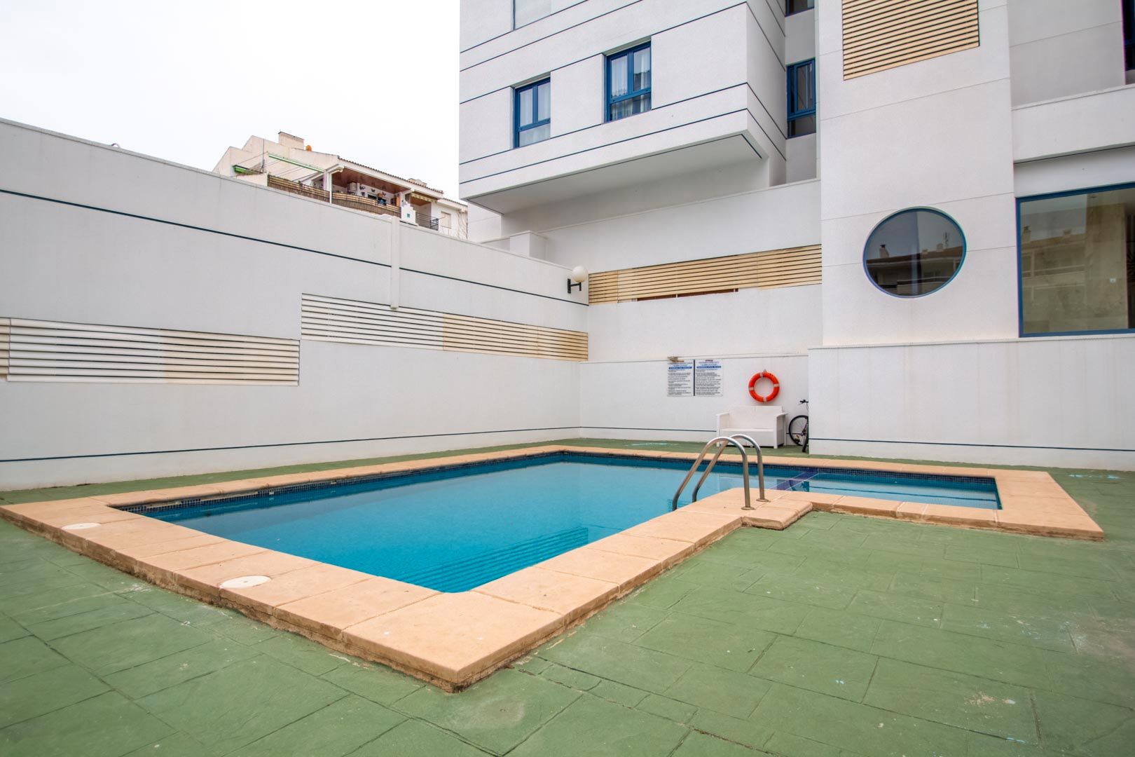 Piscina de Apartamento en venta en L'Alfàs del Pi con Aire acondicionado, Calefacción y Terraza