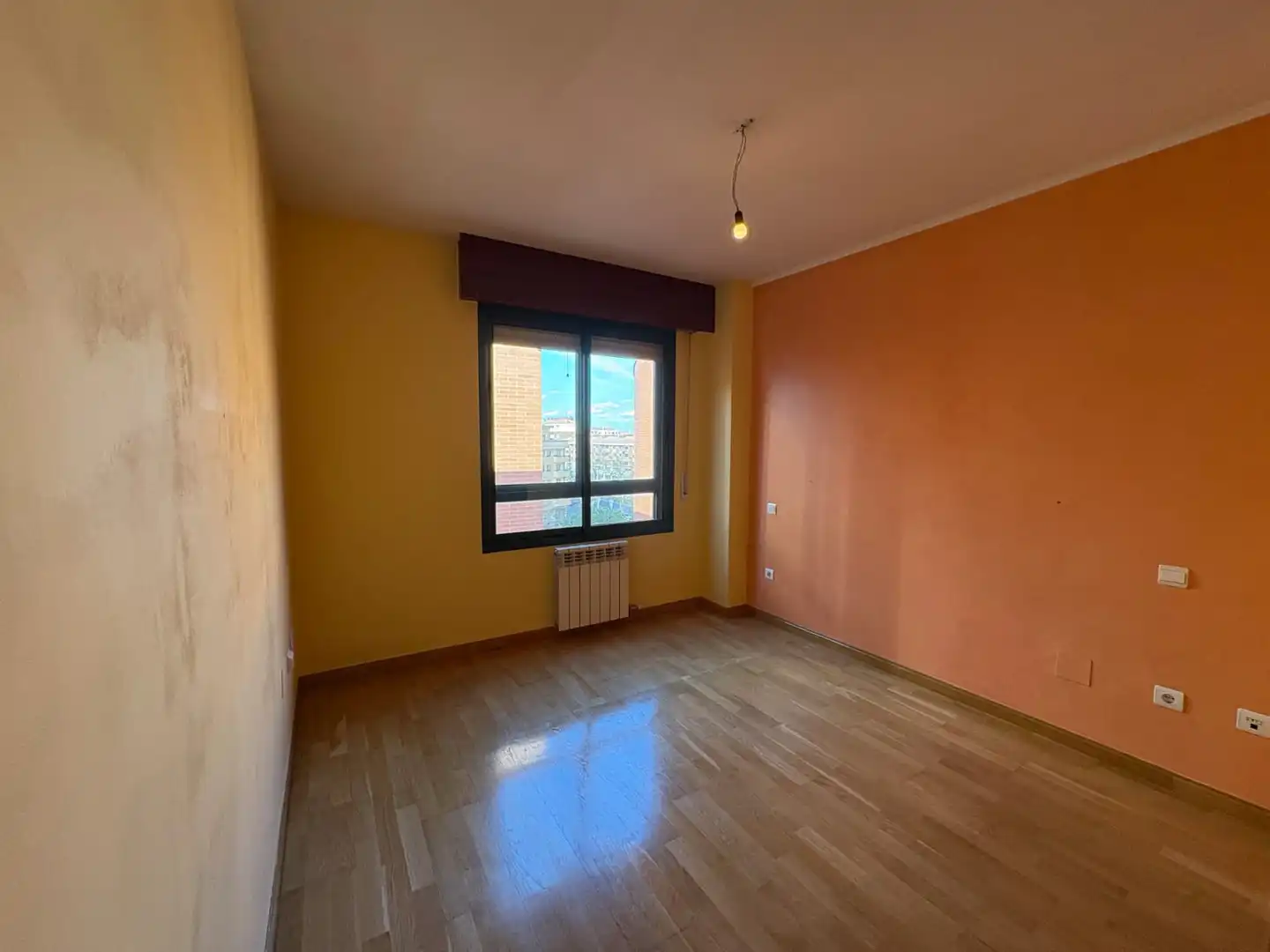 Bedroom of Attic for sale in Valladolid  with Air Conditioner, Heating and Parquet flooring