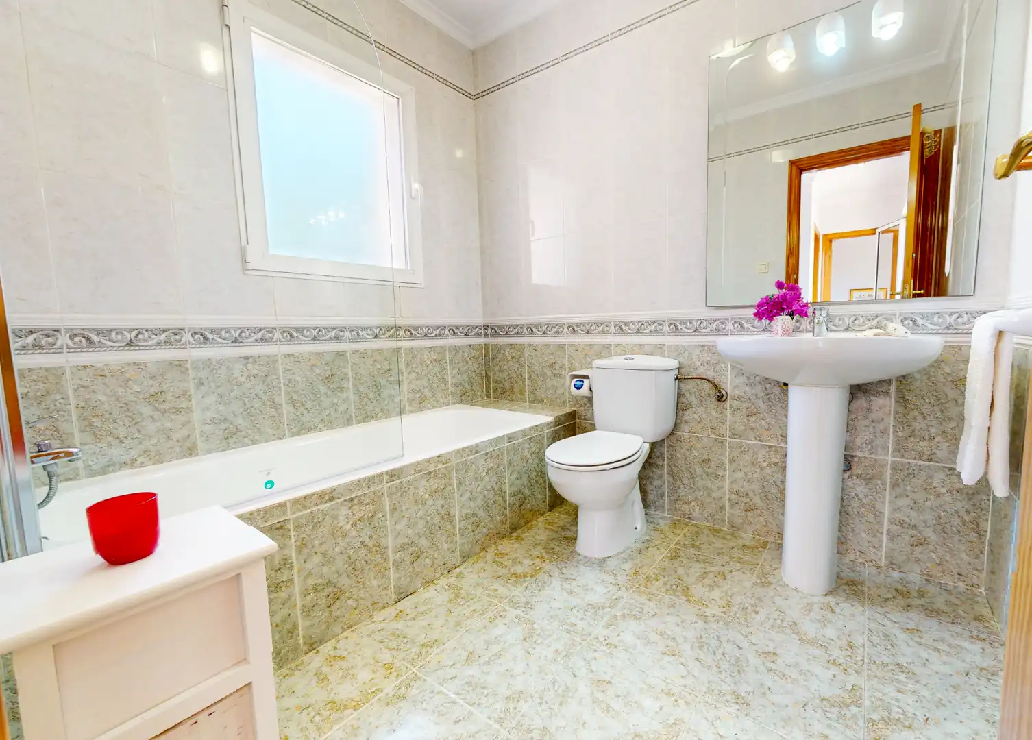 Baño de Casa o chalet de alquiler en Dénia con Aire acondicionado, Calefacción y Jardín privado
